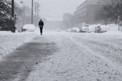 Stay healthy in winter, walk in the snow